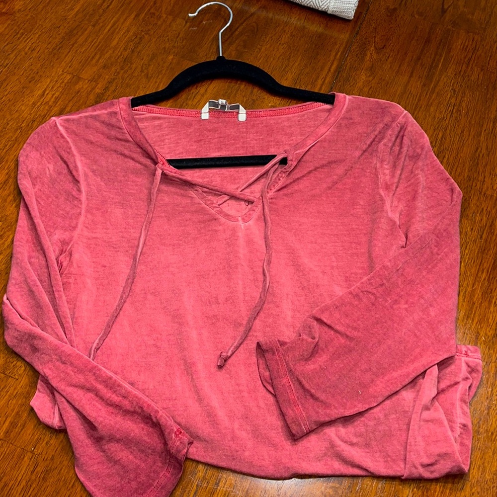 Buckle quarter sleeve shirt